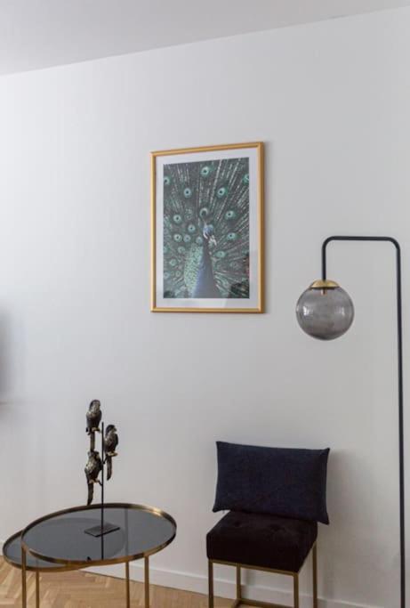20 M² Metro 7 A 5 Min A Pied *